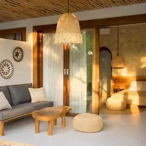 Nagara Boutique Indonesien